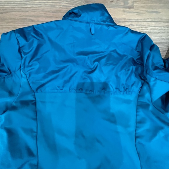 NWOT Brooks zip up active blue light jacket size small - Picture 4 of 9